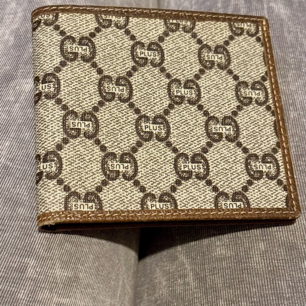 Gucci Brown and Cream Key & Card Holder